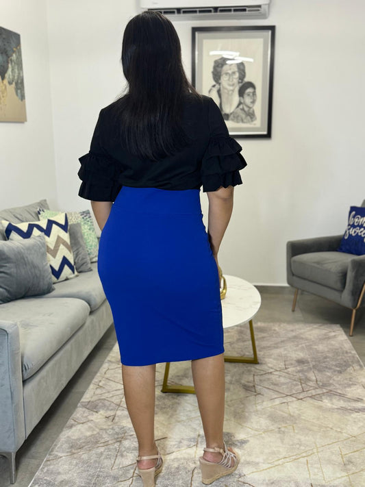 Blusa negra de rizos